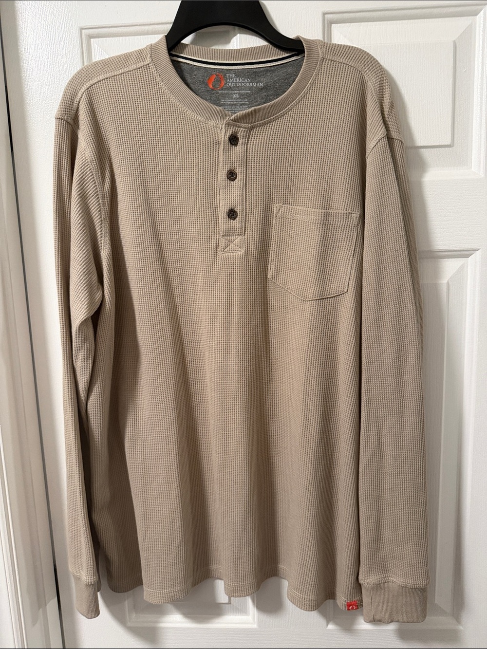 The American Outdoorsman Sand Long-Sleeve Waffle Henley